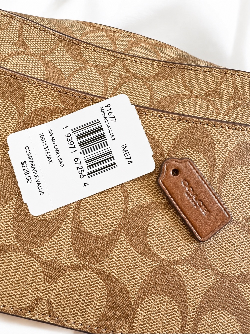 Coach Signature Camera Crossbody Bag – Brand New with Tags - Picture 2 of 4